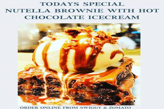 Brownie with Hot-Chocolate & Ice cream
