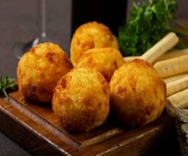 CHEESE BALLS